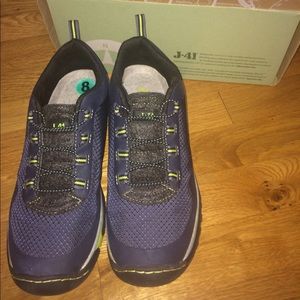 J41 Sneaker/Athletic shoe, size 8
